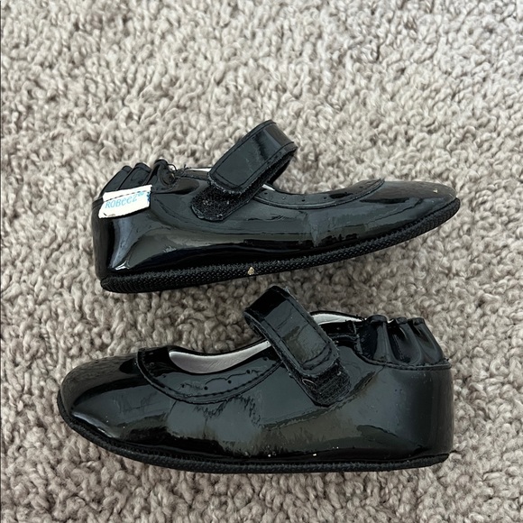 Robeez Black Patent Leather Infant Flats - Picture 2 of 5